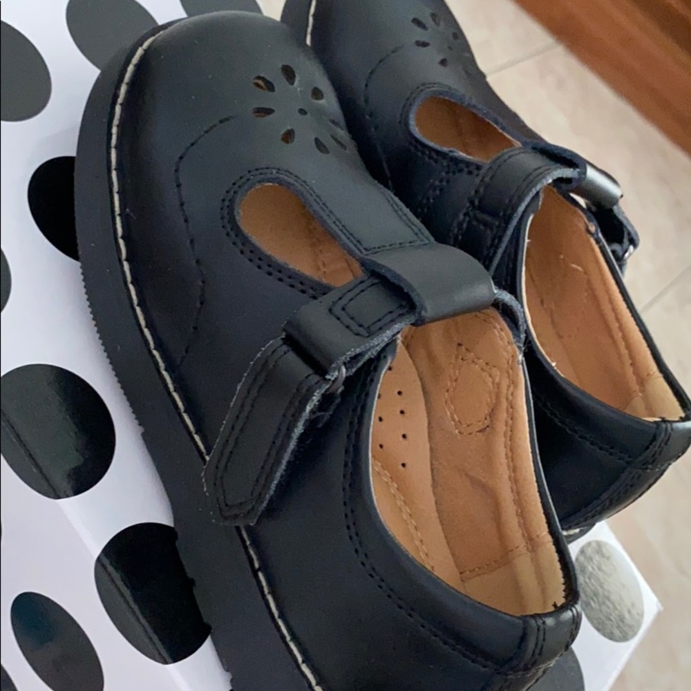 ✨NEW School Shoes with Box for Toddler Girls Sz.11